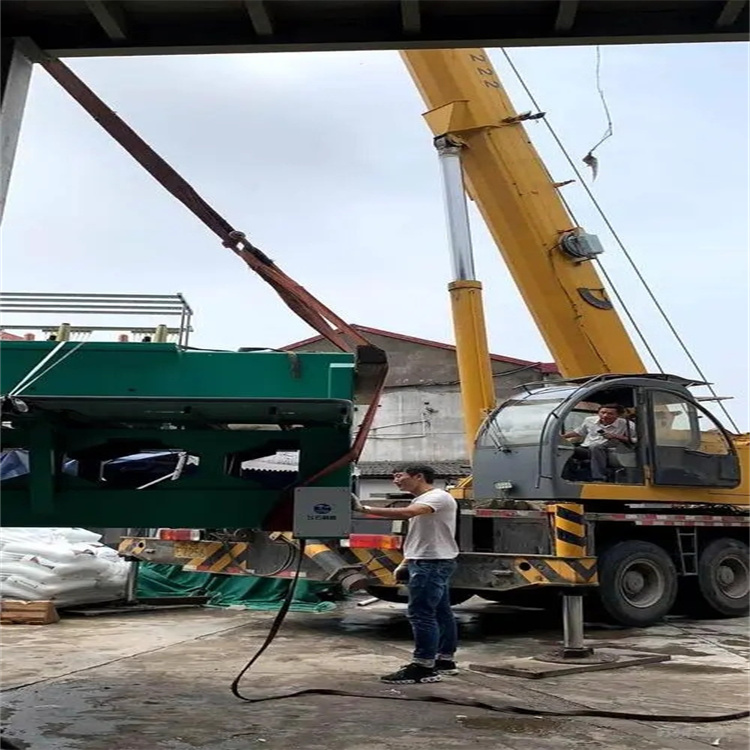 胡场镇注意大型吊车出租使用以及应该怎样正确维护