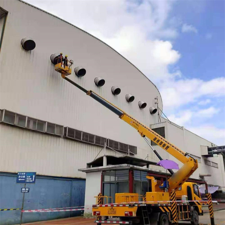 胡场镇高空作业车出租服务：专业广告牌安装解决方案