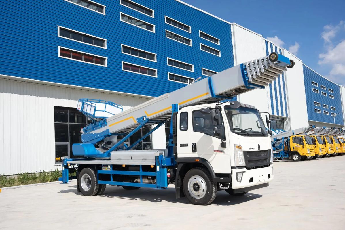 胡场镇出租云梯车高空作业车 建筑垃圾搬运